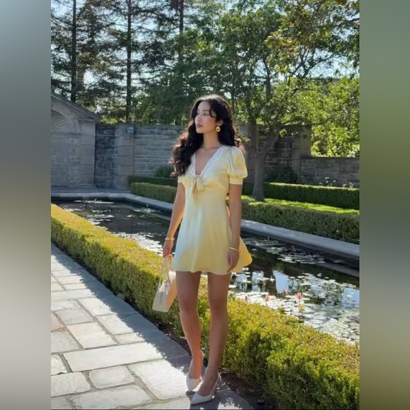 New Reformation Avin Silk Mini Dress Blonde - Picture 6 of 16